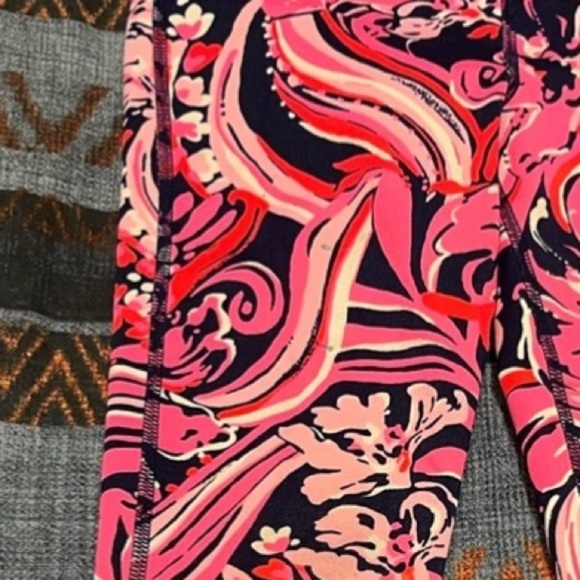 Kids- Lily Pulitzer exercise pant/ leggings - Picture 5 of 5